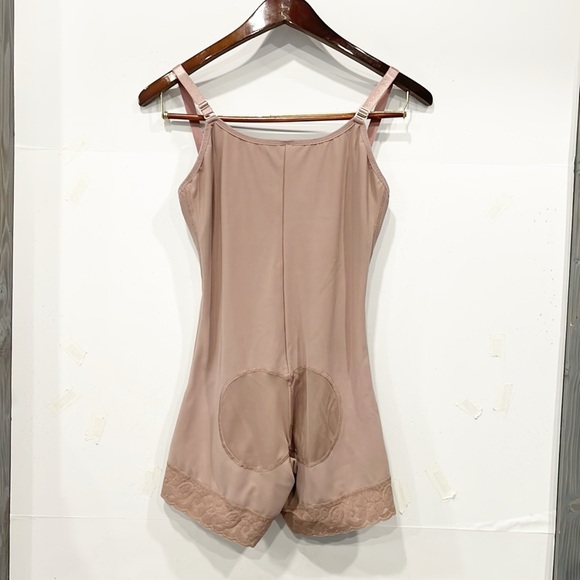 CHAMELA Shapewear Girdle Short Pants XXL Open Crotch Style 01011 Tan Women - Picture 3 of 7